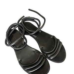 Everlane Black Leather Wrap Sandals. Size 7.5